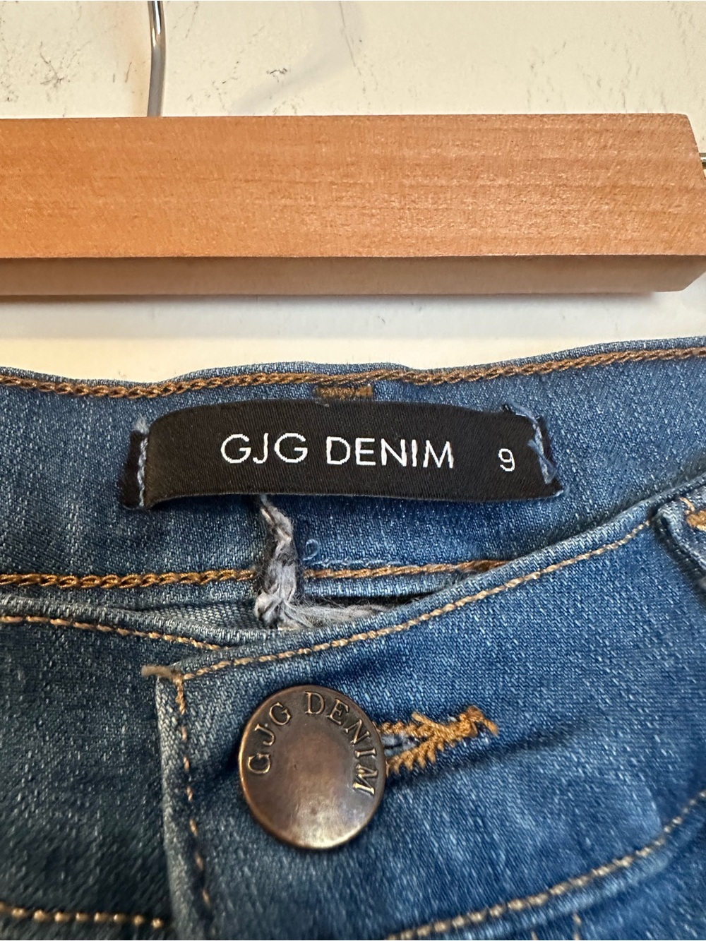 GJG Flare Jeans - Women's High-Rise Stretch Denim. Size 9. Waist 29. - Picture 3 of 3